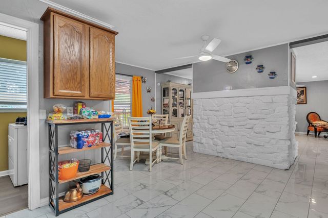 2406 Balsam St, Longview, TX 75605