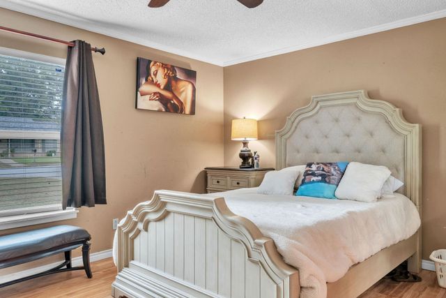 2406 Balsam St, Longview, TX 75605