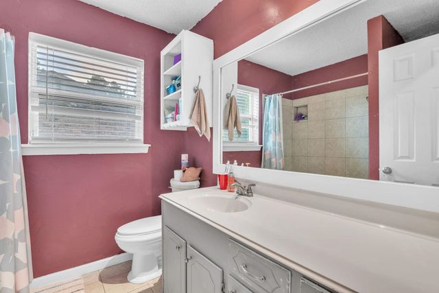 2406 Balsam St, Longview, TX 75605