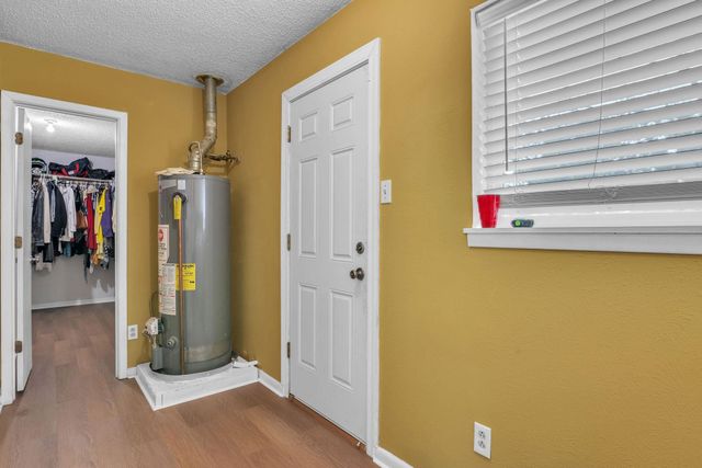 2406 Balsam St, Longview, TX 75605