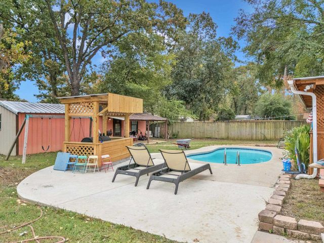 2406 Balsam St, Longview, TX 75605