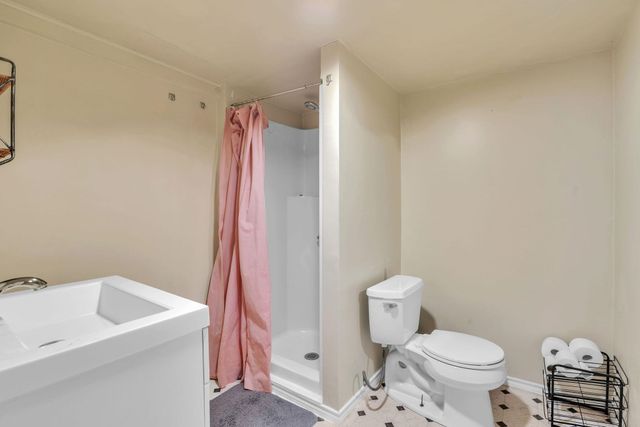 2406 Balsam St, Longview, TX 75605