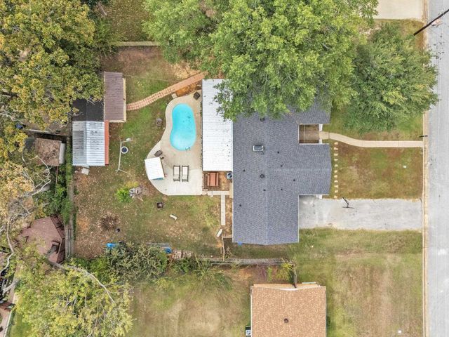 2406 Balsam St, Longview, TX 75605