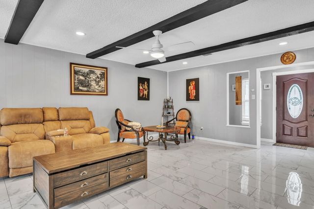 2406 Balsam St, Longview, TX 75605