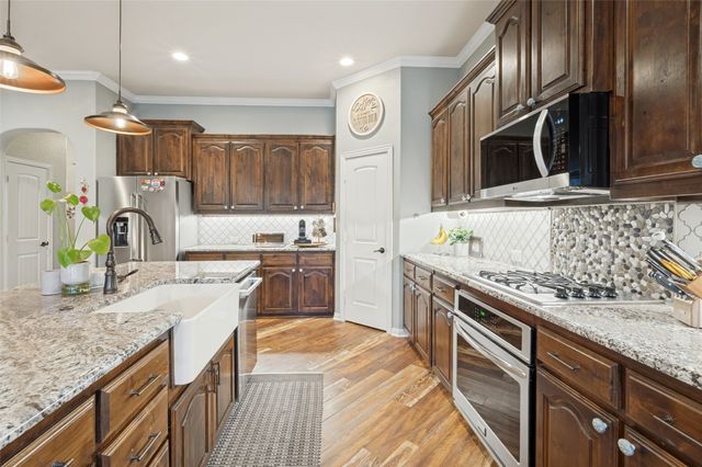 2916 Frontier Drive, Denton, TX 76210