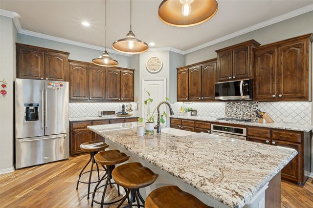 2916 Frontier Drive, Denton, TX 76210