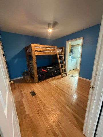 275 Burton Road, Letcher, KY 41832