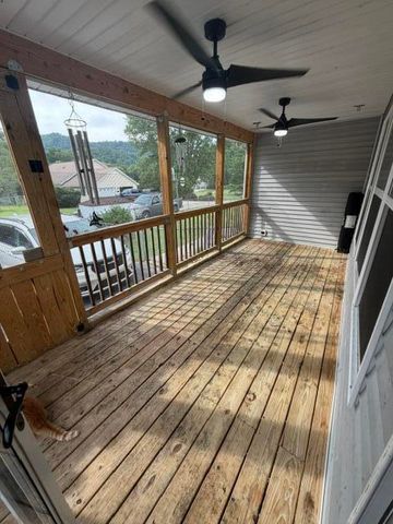 275 Burton Road, Letcher, KY 41832
