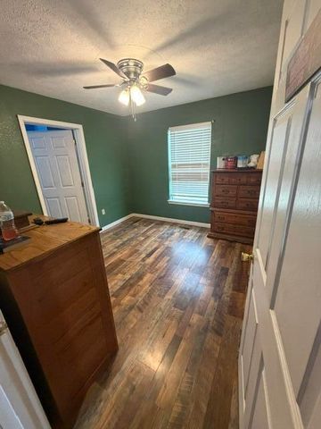 275 Burton Road, Letcher, KY 41832