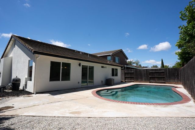 1645 Alcira Nunez St, Stockton, CA 95206