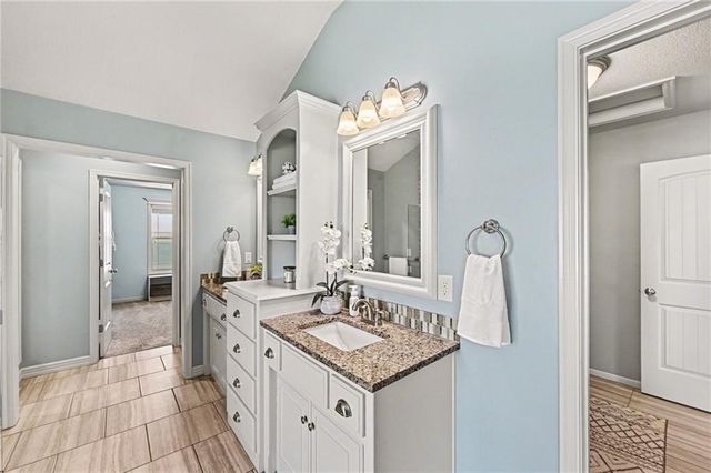104 SW Shores Drive, Lee's Summit, MO 64064