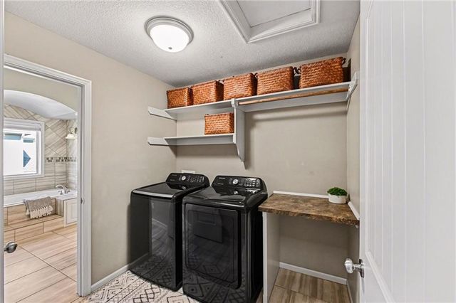 104 SW Shores Drive, Lee's Summit, MO 64064