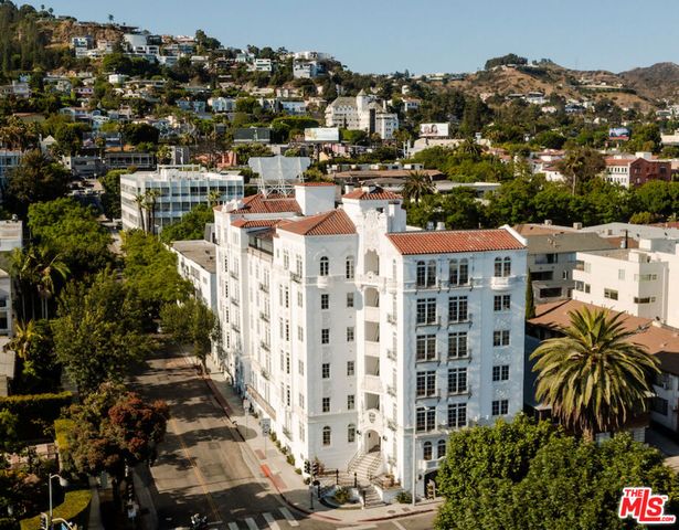 1302 N Sweetzer Avenue 303, West Hollywood, CA 90046