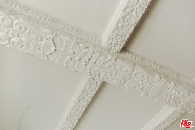 1302 N Sweetzer Avenue 303, West Hollywood, CA 90046