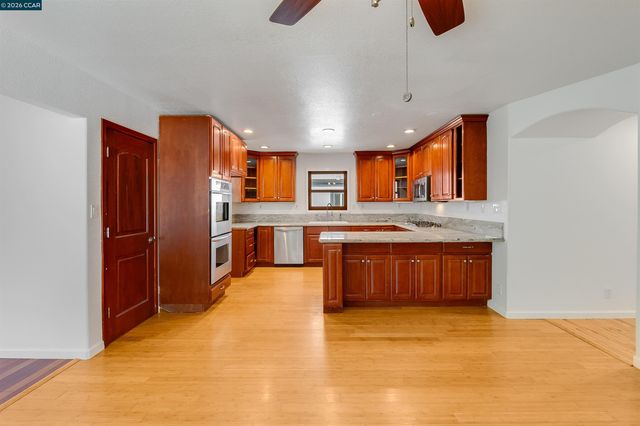 5264 Sunset Dr, El Sobrante, CA 94803