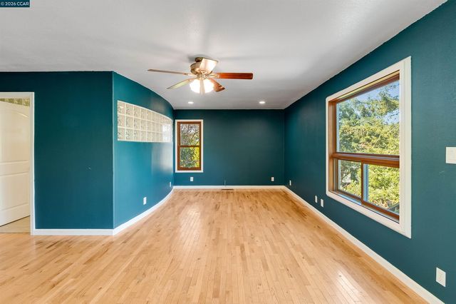 5264 Sunset Dr, El Sobrante, CA 94803