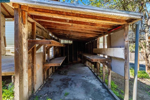 5264 Sunset Dr, El Sobrante, CA 94803