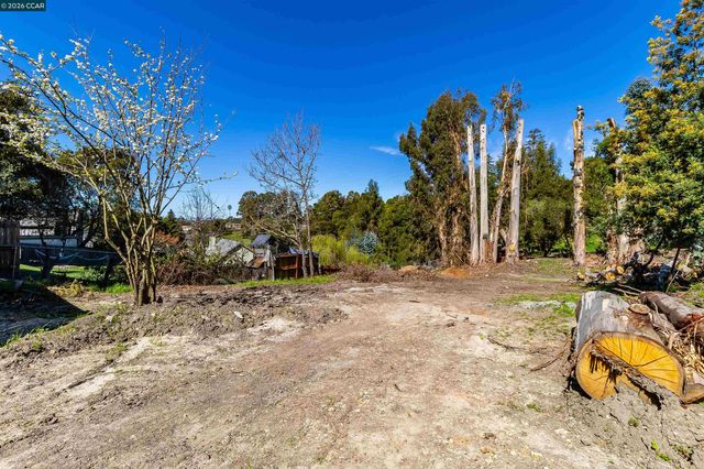 5264 Sunset Dr, El Sobrante, CA 94803