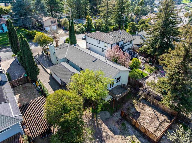 5264 Sunset Dr, El Sobrante, CA 94803