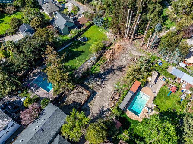 5264 Sunset Dr, El Sobrante, CA 94803