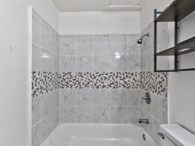 9700 Leawood 1315, Houston, TX 77099