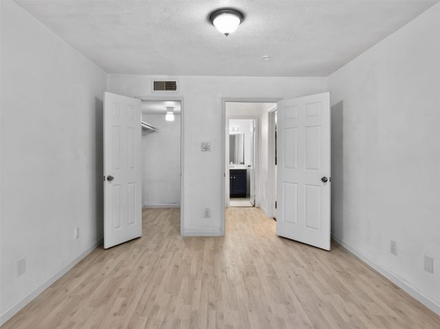 9700 Leawood 1315, Houston, TX 77099