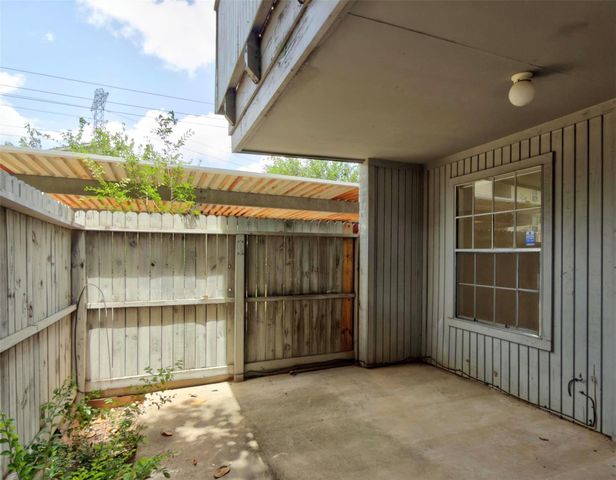 9700 Leawood 1315, Houston, TX 77099