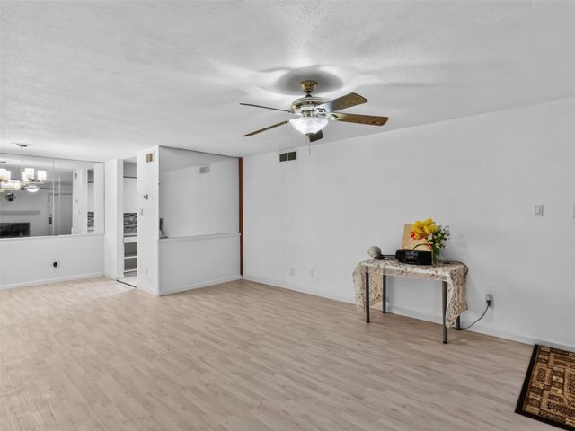 9700 Leawood 1315, Houston, TX 77099