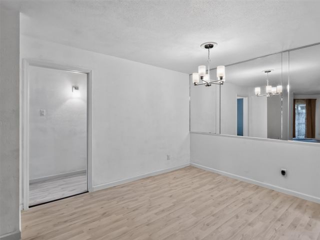9700 Leawood 1315, Houston, TX 77099