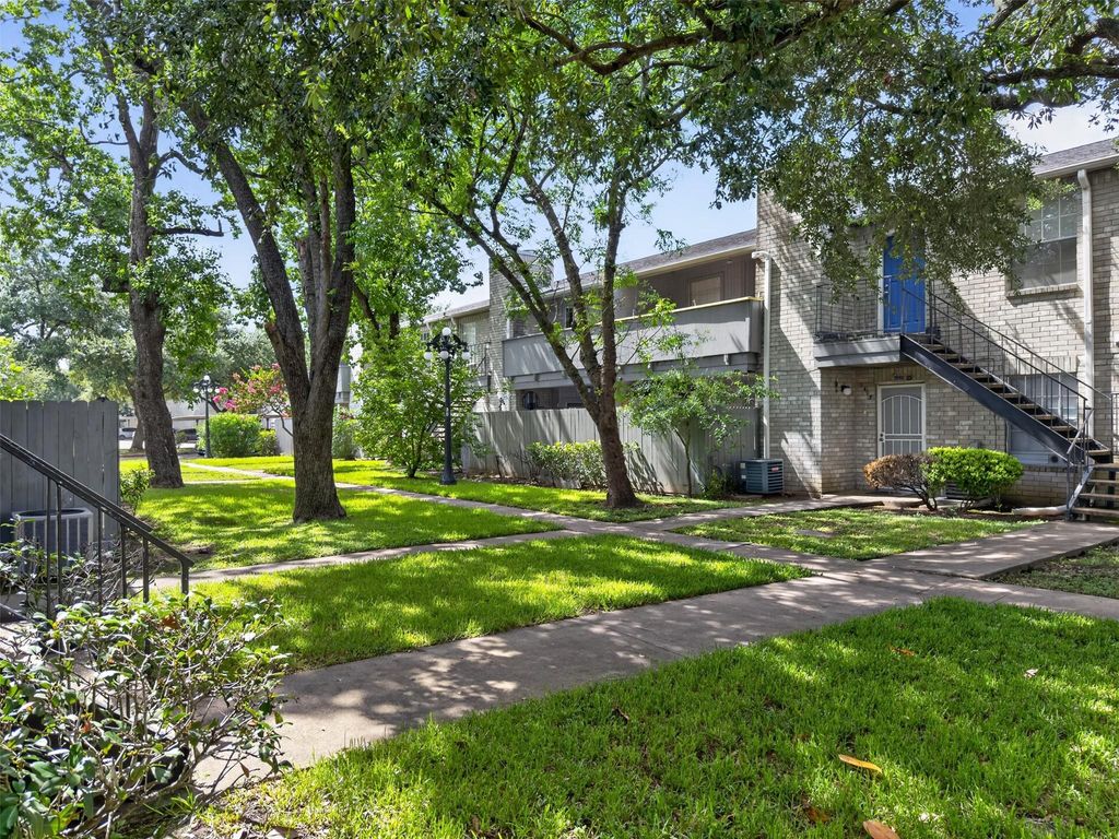 9700 Leawood 1315, Houston, TX 77099