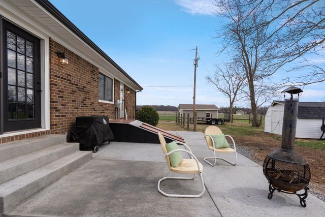 8412 Highway 41, N, Adams, TN 37010