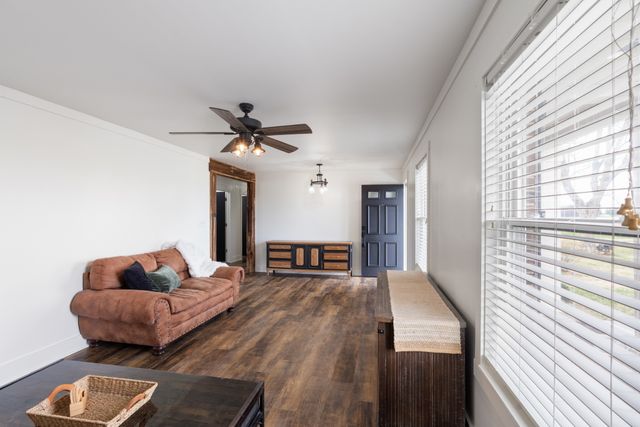 8412 Highway 41, N, Adams, TN 37010