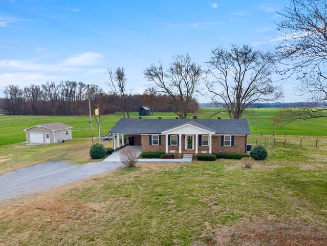 8412 Highway 41, N, Adams, TN 37010