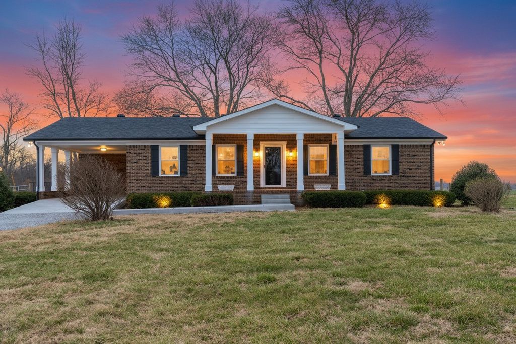 8412 Highway 41, N, Adams, TN 37010