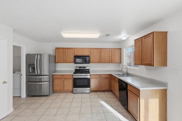 2901 Wilder Loop NE, Rio Rancho, NM 87144