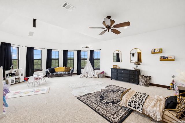 261 COVENEY TRL, Boerne, TX 78006