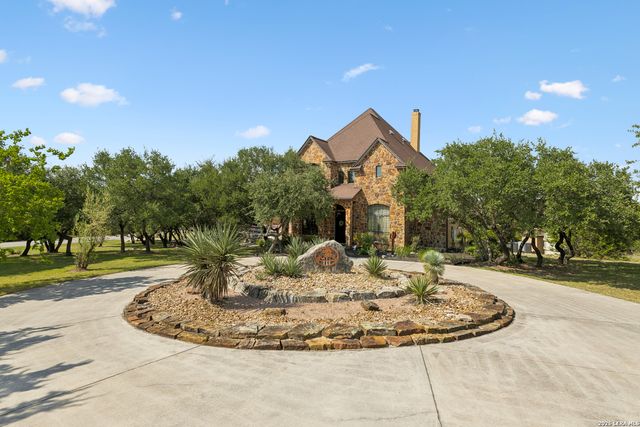 261 COVENEY TRL, Boerne, TX 78006