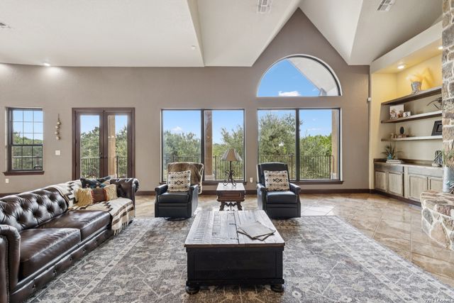 261 COVENEY TRL, Boerne, TX 78006
