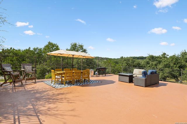 261 COVENEY TRL, Boerne, TX 78006