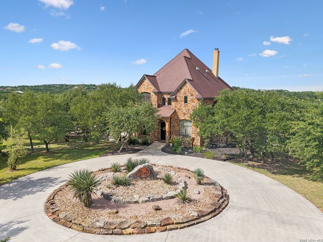 261 COVENEY TRL, Boerne, TX 78006