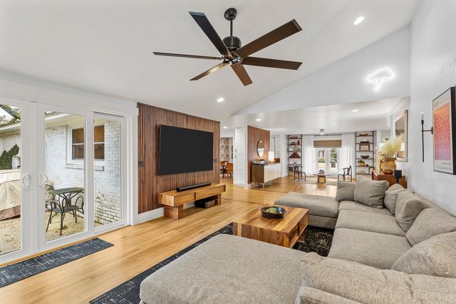 977 Cliffwood Drive, Mount Pleasant, SC 29464