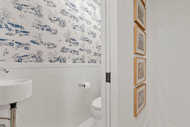 977 Cliffwood Drive, Mount Pleasant, SC 29464