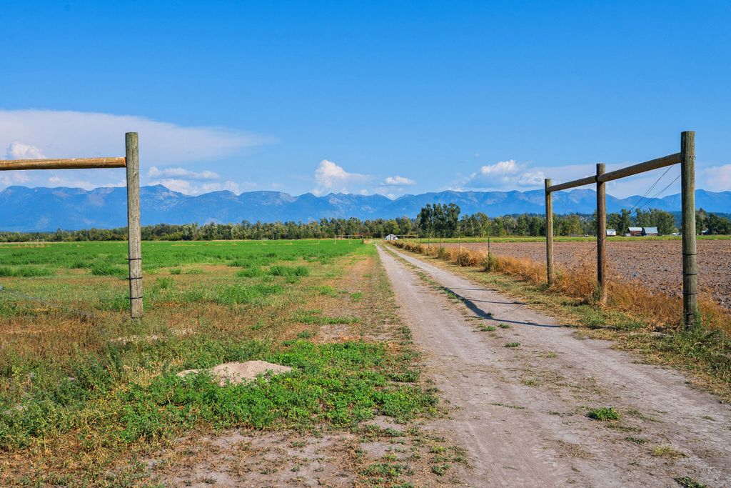 3943 Lower Valley Road, Kalispell, MT 59901 photo 17