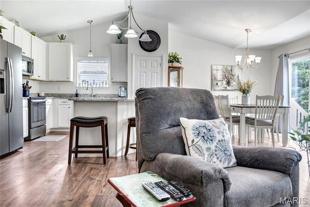 492 Pleasant Breeze Drive, Wentzville, MO 63385