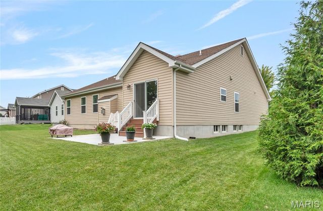 492 Pleasant Breeze Drive, Wentzville, MO 63385