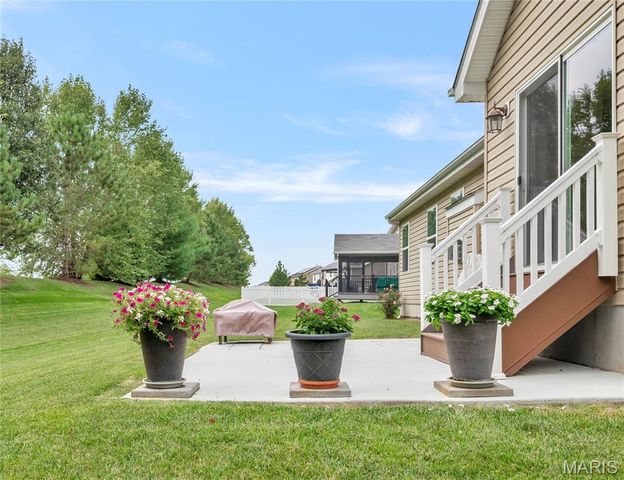 492 Pleasant Breeze Drive, Wentzville, MO 63385