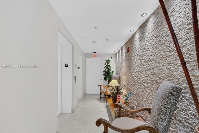 3330 NE 190th Street UPH14, Aventura, FL 33180