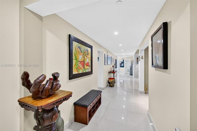 3330 NE 190th Street UPH14, Aventura, FL 33180