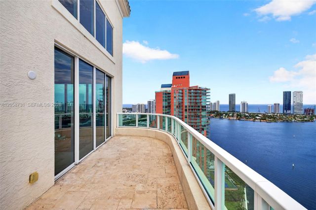 3330 NE 190th Street UPH14, Aventura, FL 33180