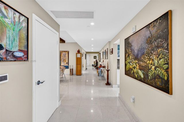 3330 NE 190th Street UPH14, Aventura, FL 33180